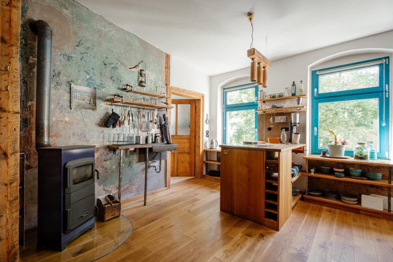 The Upholstery Tinyhouse Deluxe Eco Chalet Kreativ Citynah Chemnitz Buitenkant foto