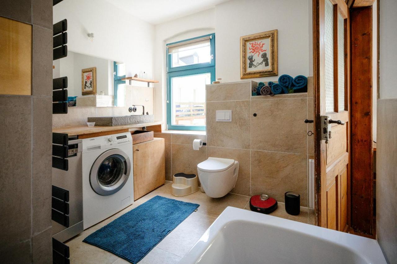 The Upholstery Tinyhouse Deluxe Eco Chalet Kreativ Citynah Chemnitz Buitenkant foto