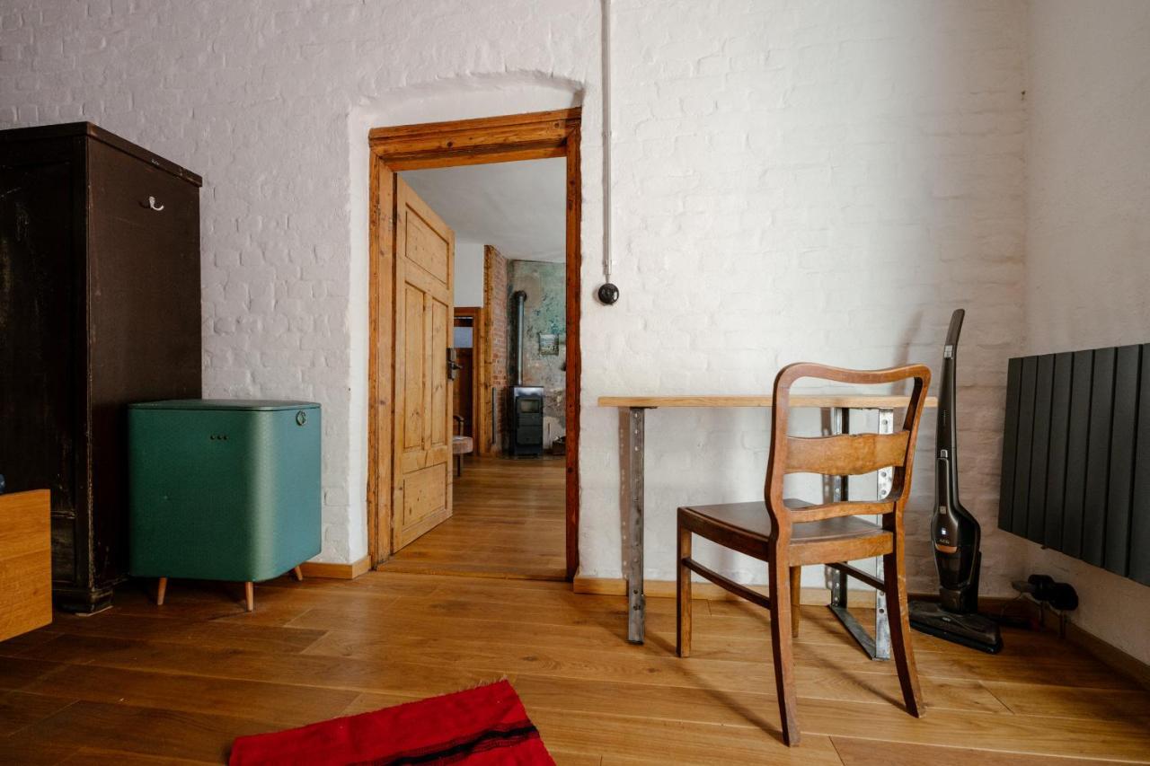 The Upholstery Tinyhouse Deluxe Eco Chalet Kreativ Citynah Chemnitz Buitenkant foto