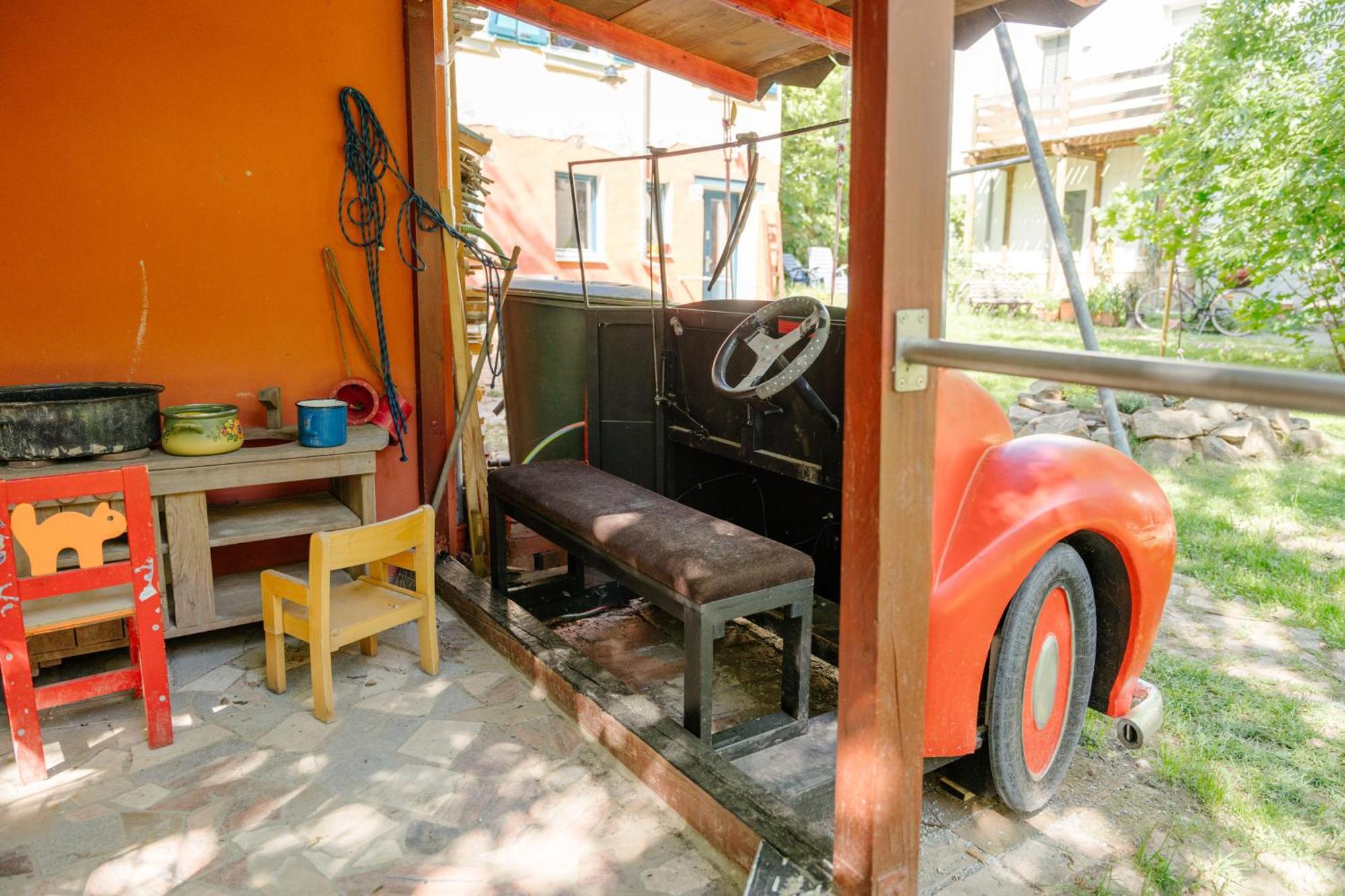The Upholstery Tinyhouse Deluxe Eco Chalet Kreativ Citynah Chemnitz Buitenkant foto