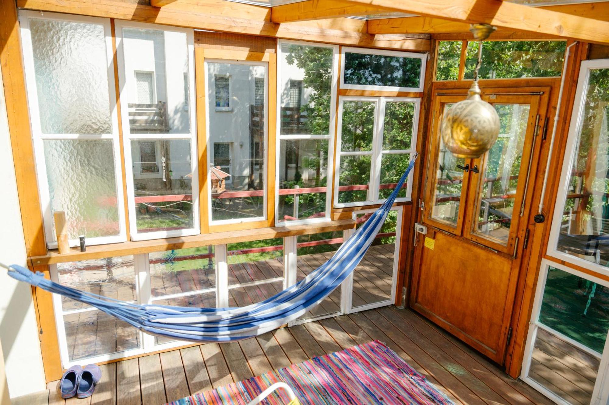 The Upholstery Tinyhouse Deluxe Eco Chalet Kreativ Citynah Chemnitz Buitenkant foto