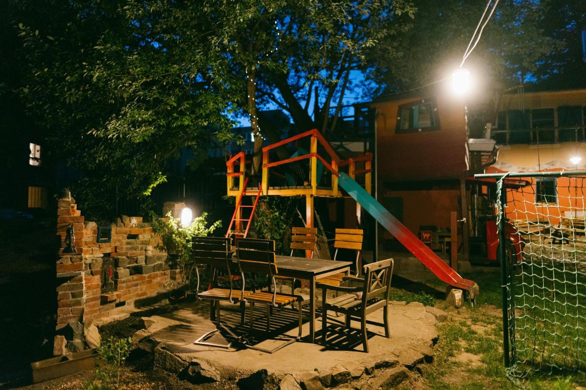 The Upholstery Tinyhouse Deluxe Eco Chalet Kreativ Citynah Chemnitz Buitenkant foto