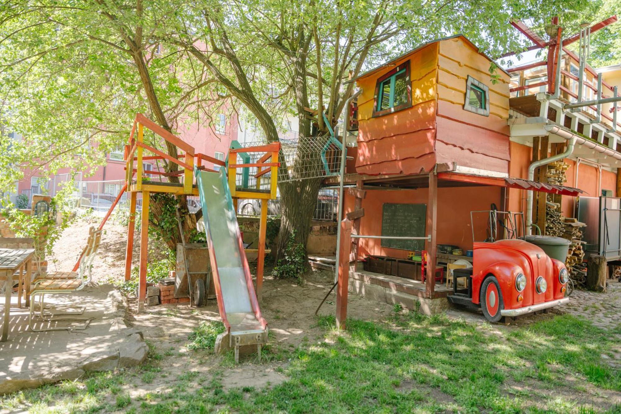 The Upholstery Tinyhouse Deluxe Eco Chalet Kreativ Citynah Chemnitz Buitenkant foto